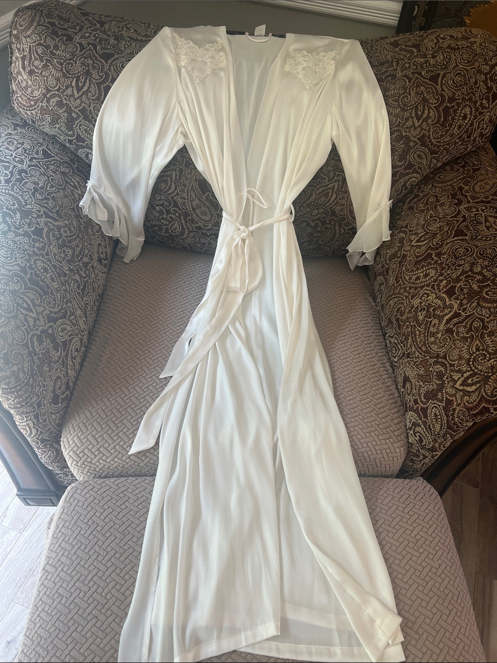 Linea Donatella White Lace-Shoulder satin  Long Robe w/embellishments